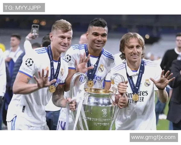 卡塞米罗的足球之路：从巴西草地到欧洲顶级联赛的辉煌历程